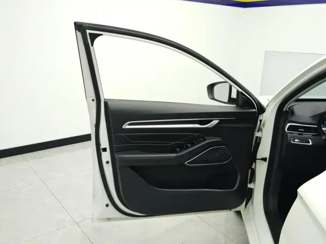 Geely Emgrand — Фото автомобиля 7