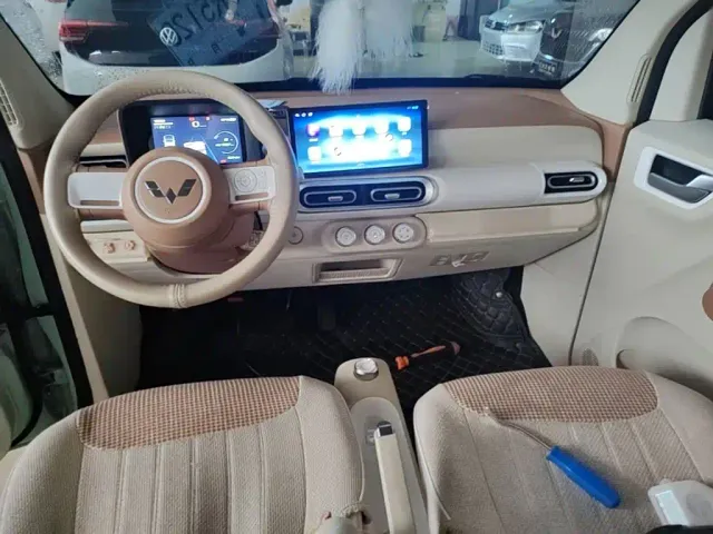 Wuling Hongguang Mini EV — Фото автомобиля 9