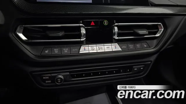 BMW 1 Series F40 — Фото автомобиля 23
