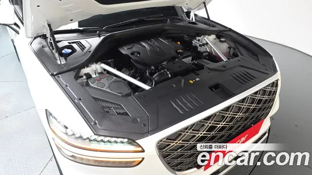 Genesis GV70 — Фото автомобиля 9