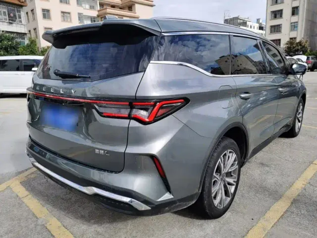 Geely Jiaji — Фото автомобиля 6