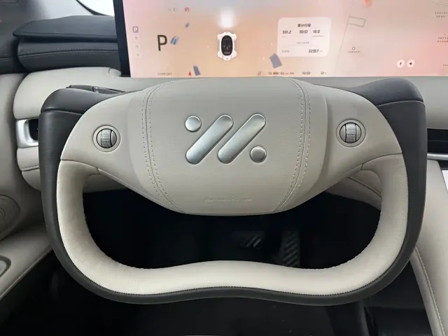 IM Motors LS6 — Фото автомобиля 9
