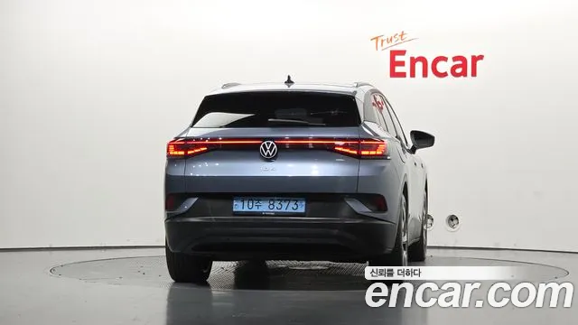 Volkswagen ID.4 — Фото автомобиля 4