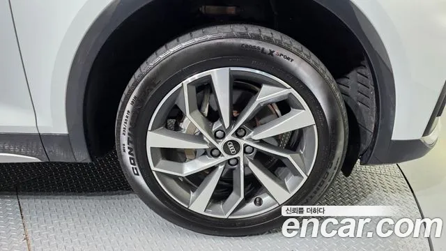 Audi Q5 45 TFSI quattro Sportback — Фото автомобиля 5