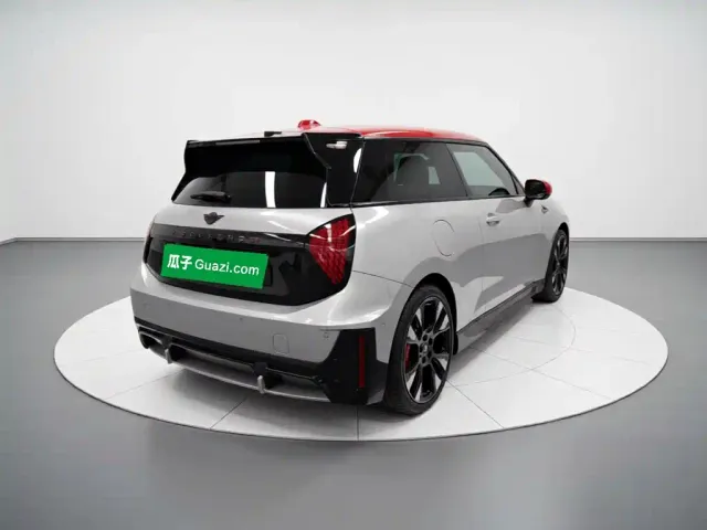 MINI John Cooper Works — Фото автомобиля 6