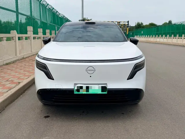 Nissan NX8 — Фото автомобиля 2