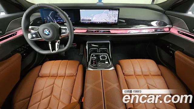 BMW 7-Series 7 серия (G70) 740i xDrive M Sport — Фото автомобиля 7