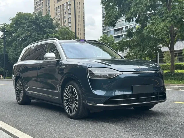 Aito M9 — Фото автомобиля 8