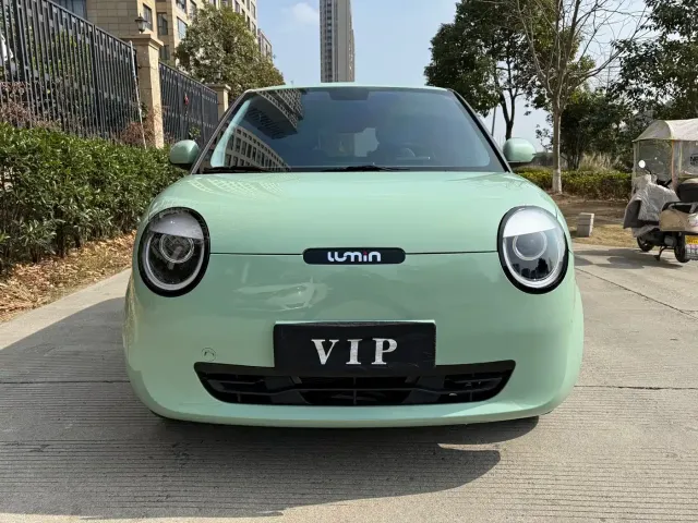 Фотография автомобиля — Changan Lumin