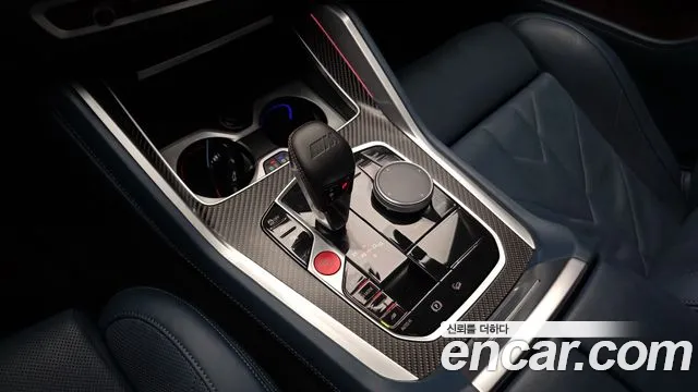 BMW XM — Фото автомобиля 9