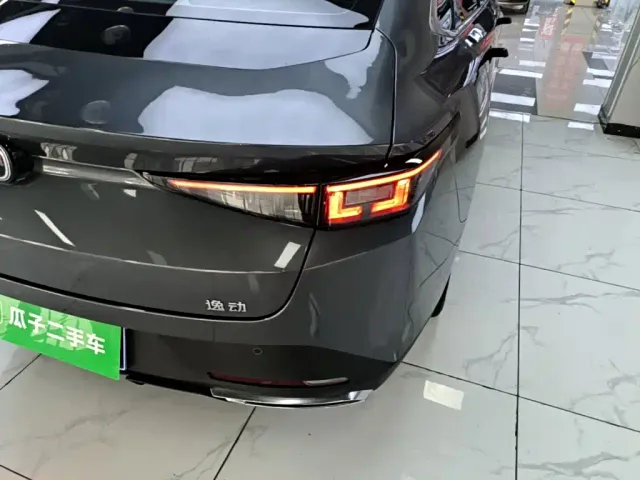 Changan Eado — Фото автомобиля 7