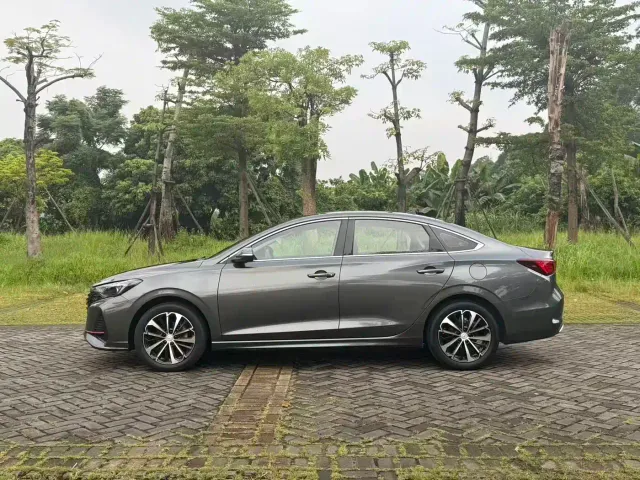 Changan Eado — Фото автомобиля 5