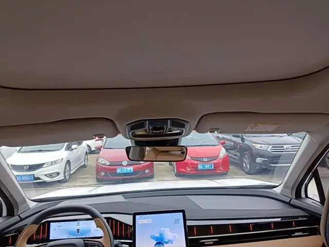 Geely Boyue L — Фото автомобиля 17