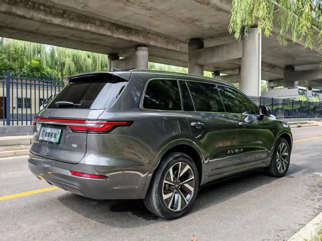 Li Auto ONE — Фото автомобиля 4
