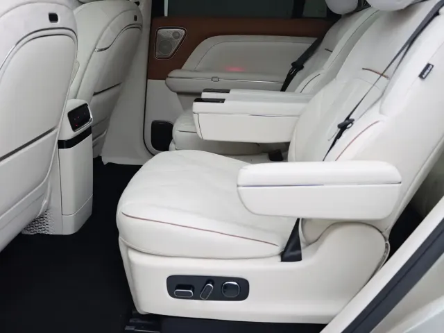 Voyah Auto VOYAH Taisan 2026 Model Base — Фото автомобиля 14