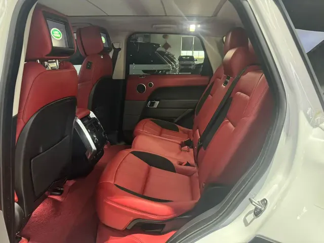 Land Rover Range Rover Sport — Фото автомобиля 7