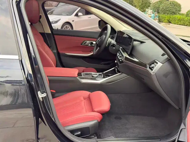 BMW 3 Series — Фото автомобиля 10