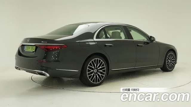 Mercedes-Benz S-Class — Фото автомобиля 2
