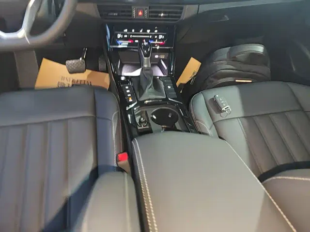 Volkswagen Passat — Фото автомобиля 13