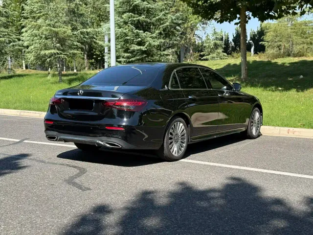 Mercedes-Benz E-Class — Фото автомобиля 7