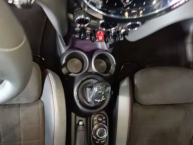 MINI John Cooper Works — Фото автомобиля 13