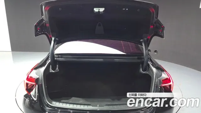 Kia K8 Hybrid — Фото автомобиля 17