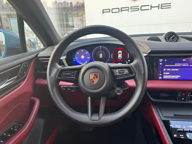 Porsche Macan EV — Фото автомобиля 18