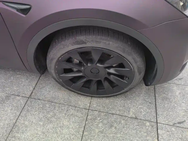 Tesla Model Y — Фото автомобиля 6