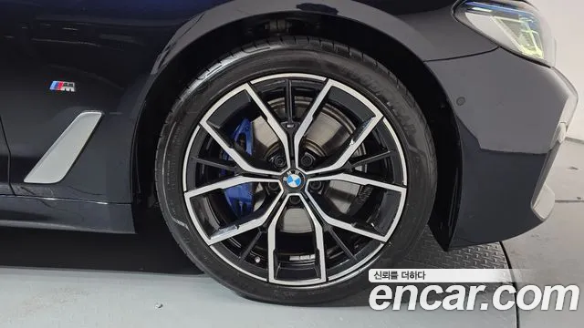 BMW 5 Series G30 — Фото автомобиля 4