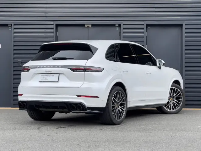 Porsche Cayenne — Фото автомобиля 2