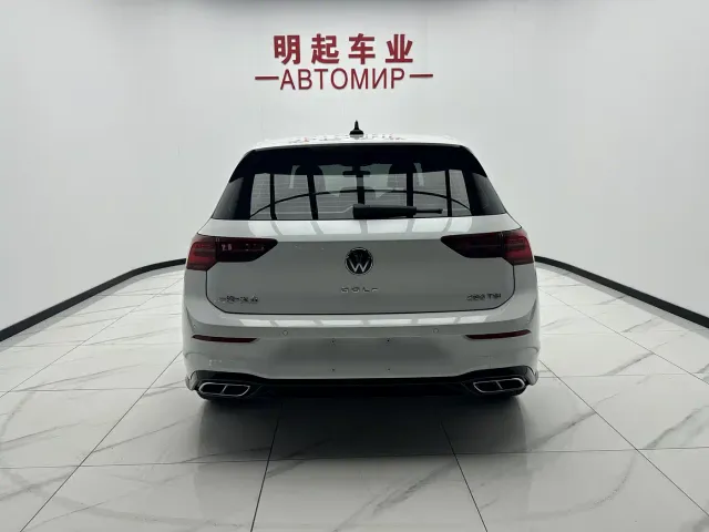 Volkswagen Golf — Фото автомобиля 10