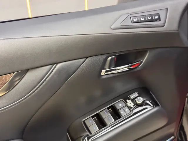 Toyota Alphard — Фото автомобиля 13