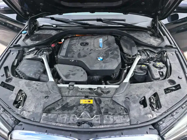 BMW 5 Series — Фото автомобиля 15