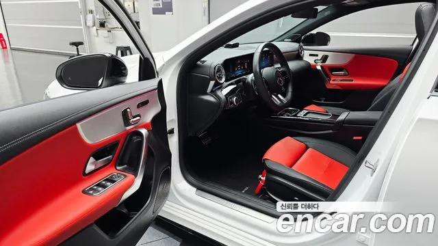 Mercedes-Benz A-Class — Фото автомобиля 10