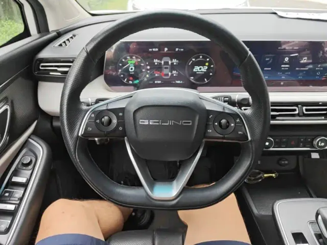 BAIC Beijing EU5 PLUS — Фото автомобиля 10