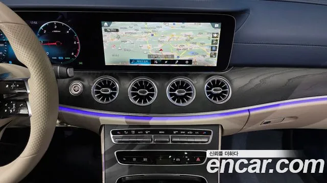 Mercedes-Benz E-Class — Фото автомобиля 14
