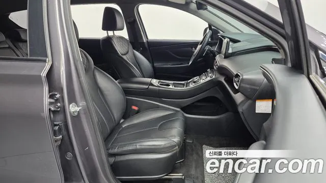 Hyundai Santafe — Фото автомобиля 11