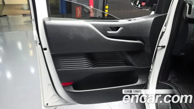 Hyundai Staria — Фото автомобиля 24