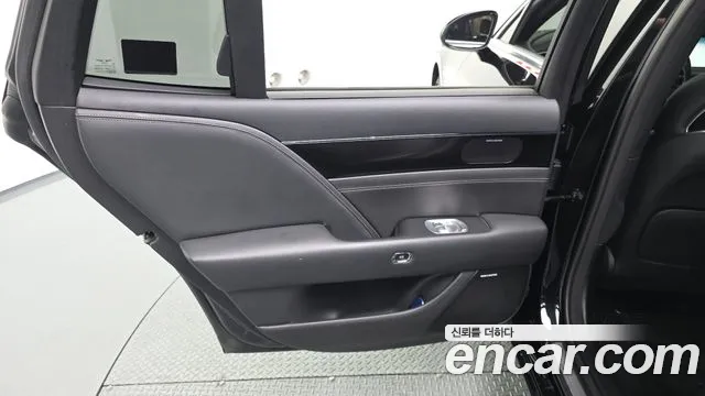 Genesis G90 Бензин 3.5 турбо AWD — Фото автомобиля 23
