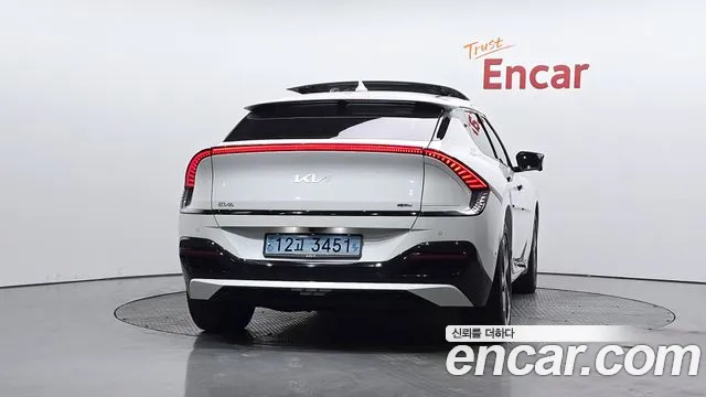 Kia EV6 — Фото автомобиля 4
