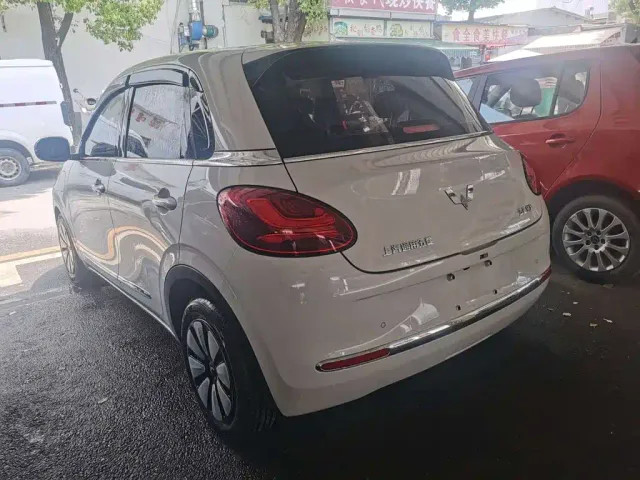 Wuling Bingo — Фото автомобиля 9