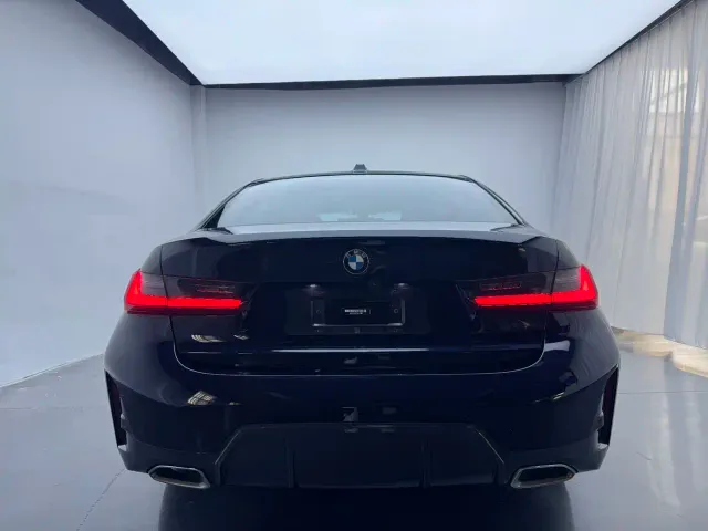 BMW 3 Series — Фото автомобиля 3