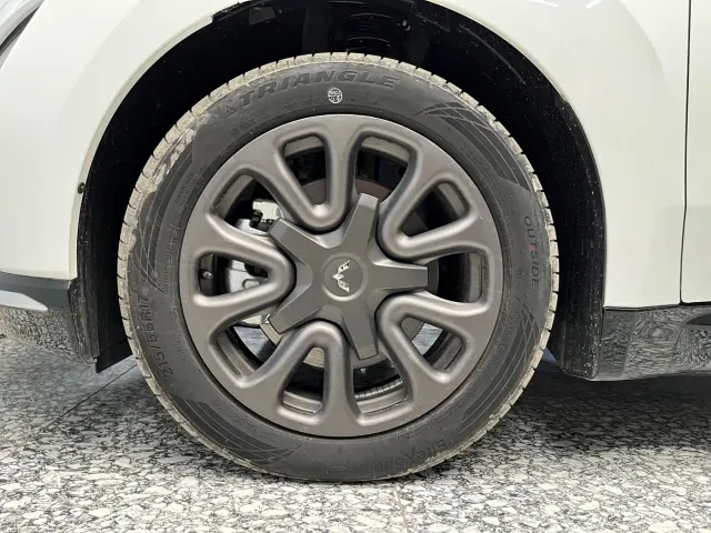 Wuling Starlight — Фото автомобиля 14