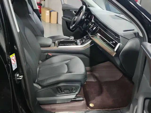 Audi Q7 — Фото автомобиля 13
