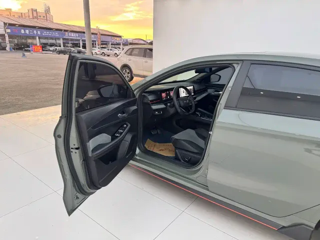 Geely Binrui — Фото автомобиля 4