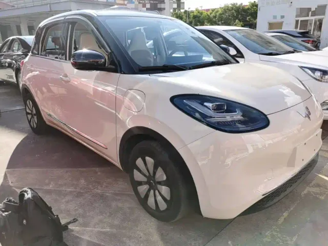 Wuling Bingo — Фото автомобиля 3