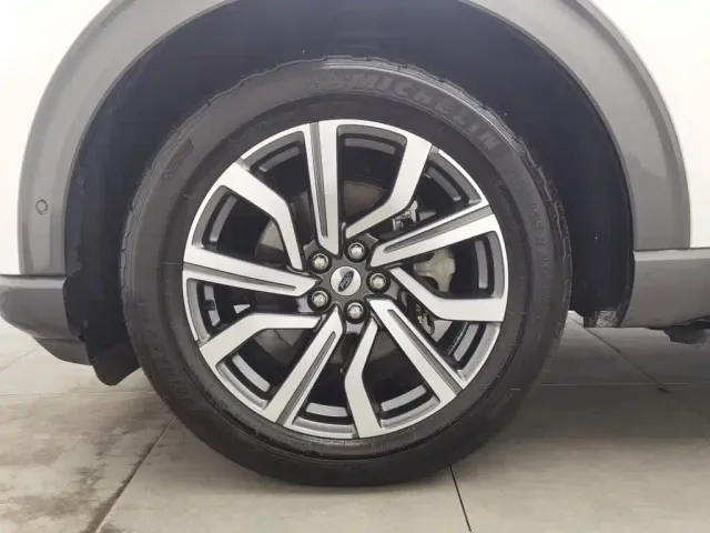 Ford Explorer — Фото автомобиля 17