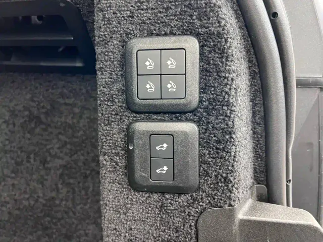 Land Rover Range Rover — Фото автомобиля 28