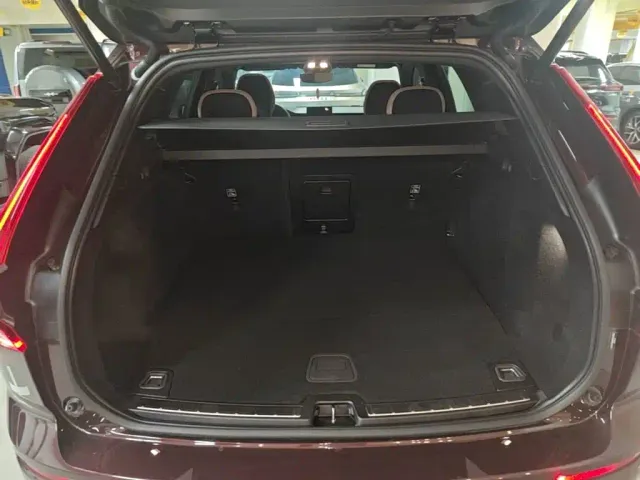 Volvo XC60 — Фото автомобиля 18