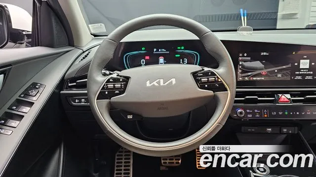 Kia Niro The All New Niro Signature — Фото автомобиля 13
